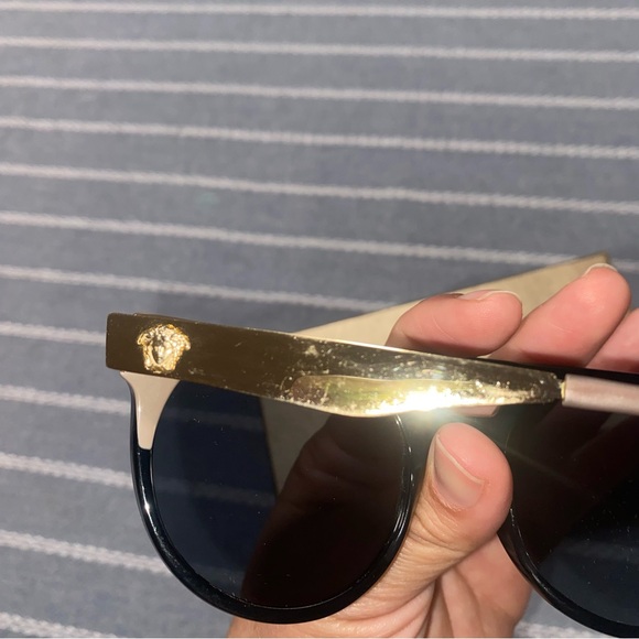 Versace Sunglasses 4339 Authentic‎ - Picture 3 of 10